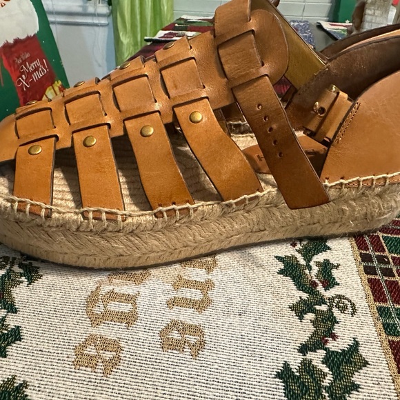 Tory Burch Tan Gladiator Sandals - Picture 2 of 4